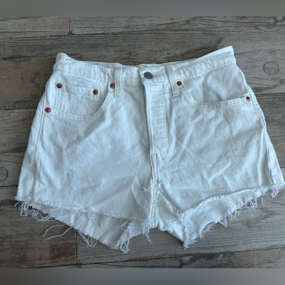 LEVI 501 white Jean shorts